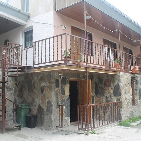 Sunny Hotel Местия Екстериор снимка