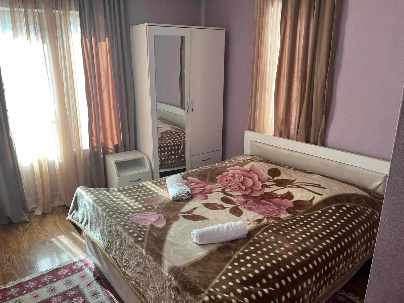 Sunny Hotel Местия Екстериор снимка