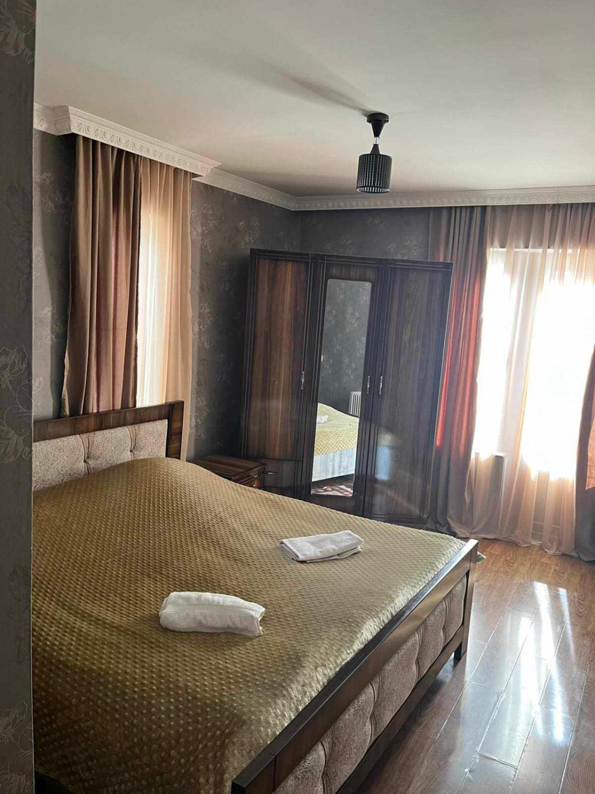 Sunny Hotel Местия Екстериор снимка