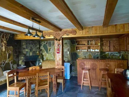 Sunny Hotel Местия Екстериор снимка